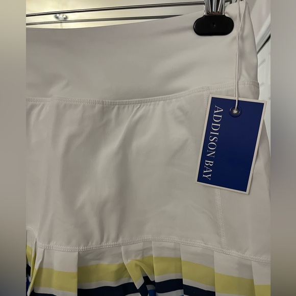 NWT ADDISON BAY COURT SKORT - Picture 3 of 11